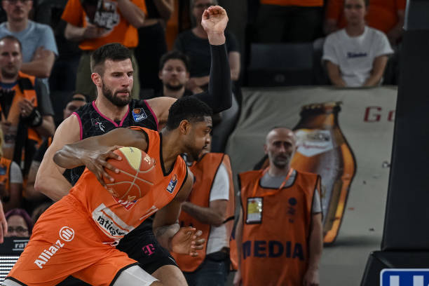 A费加盟皇 A费加盟皇